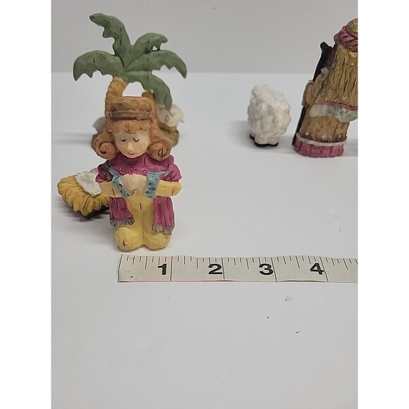 NATIVITY SET RESIN 7 PIECE 4” TABLETOP NATIVITY - Picture 12 of 14